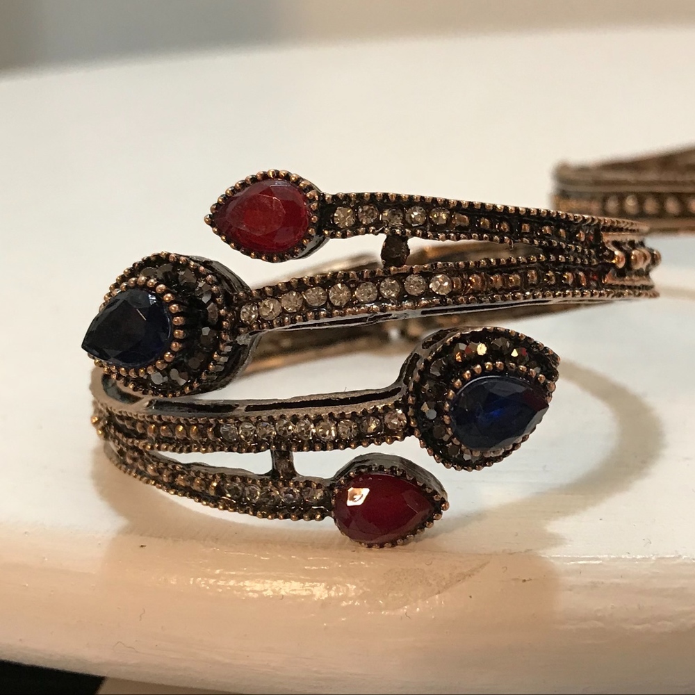 Vintage/Antique Style Stone Bracelet - Picture 4 of 4
